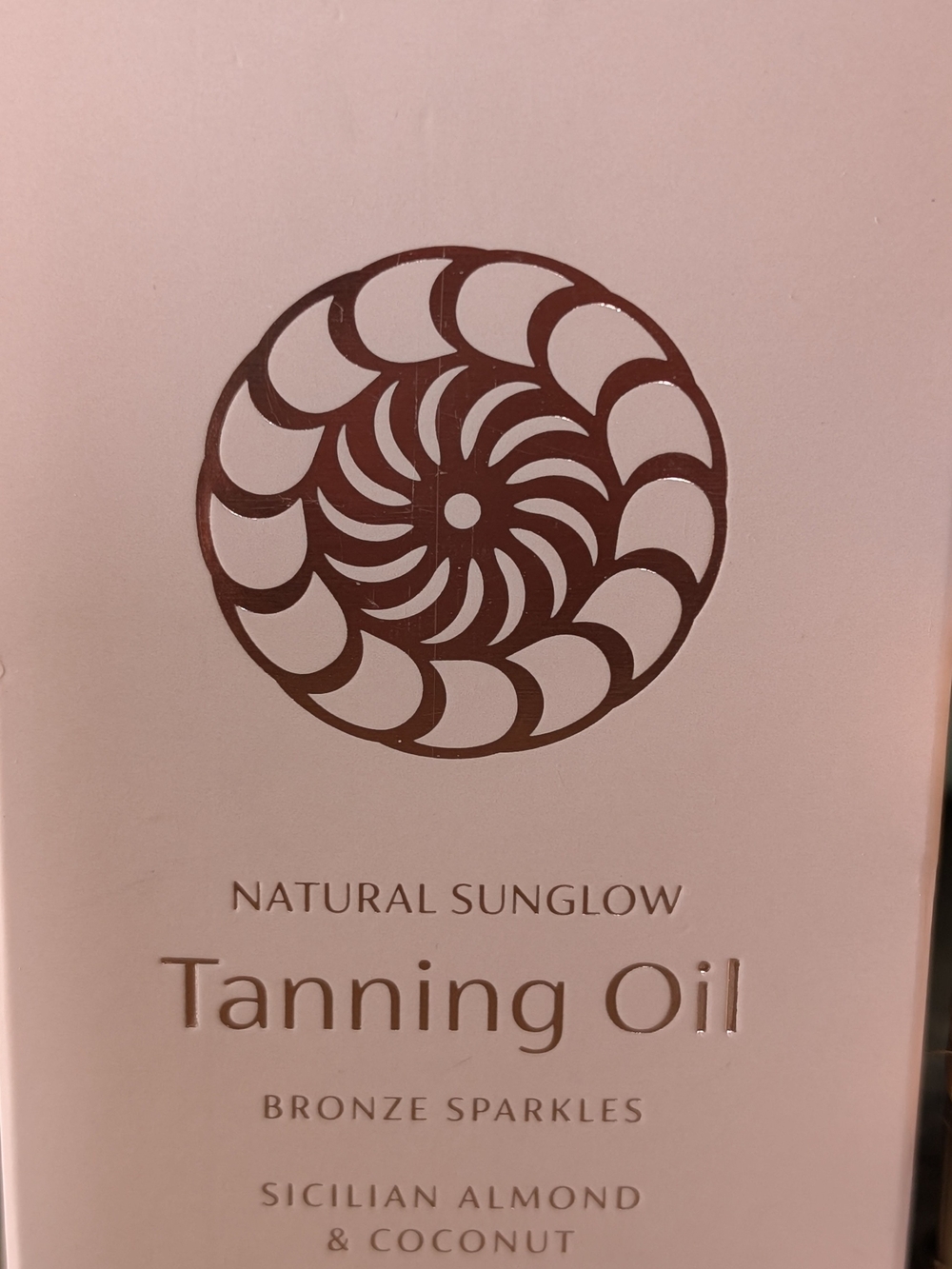 Euphoria Natural Sunglow Bronze Sparkles Tanning Oil  Sicilian Almond & Coconut - Picture 4 of 8